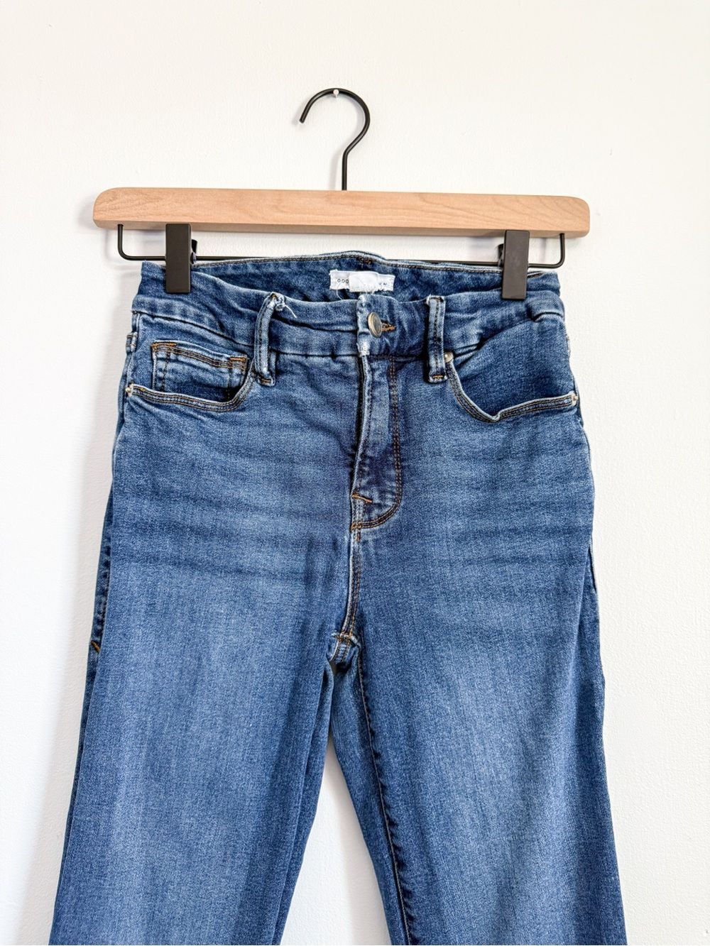 Good American Good Petite Straight Medium Blue Size 0/25 - Picture 3 of 9
